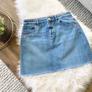Old Navy Light Wash Denim Skirt | Size 6